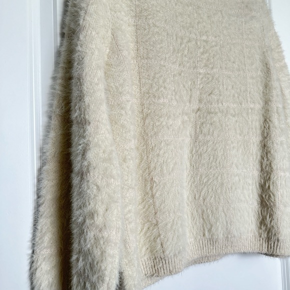 Allie Rose Cozy Sweater (New Without Tags) - Picture 13 of 16